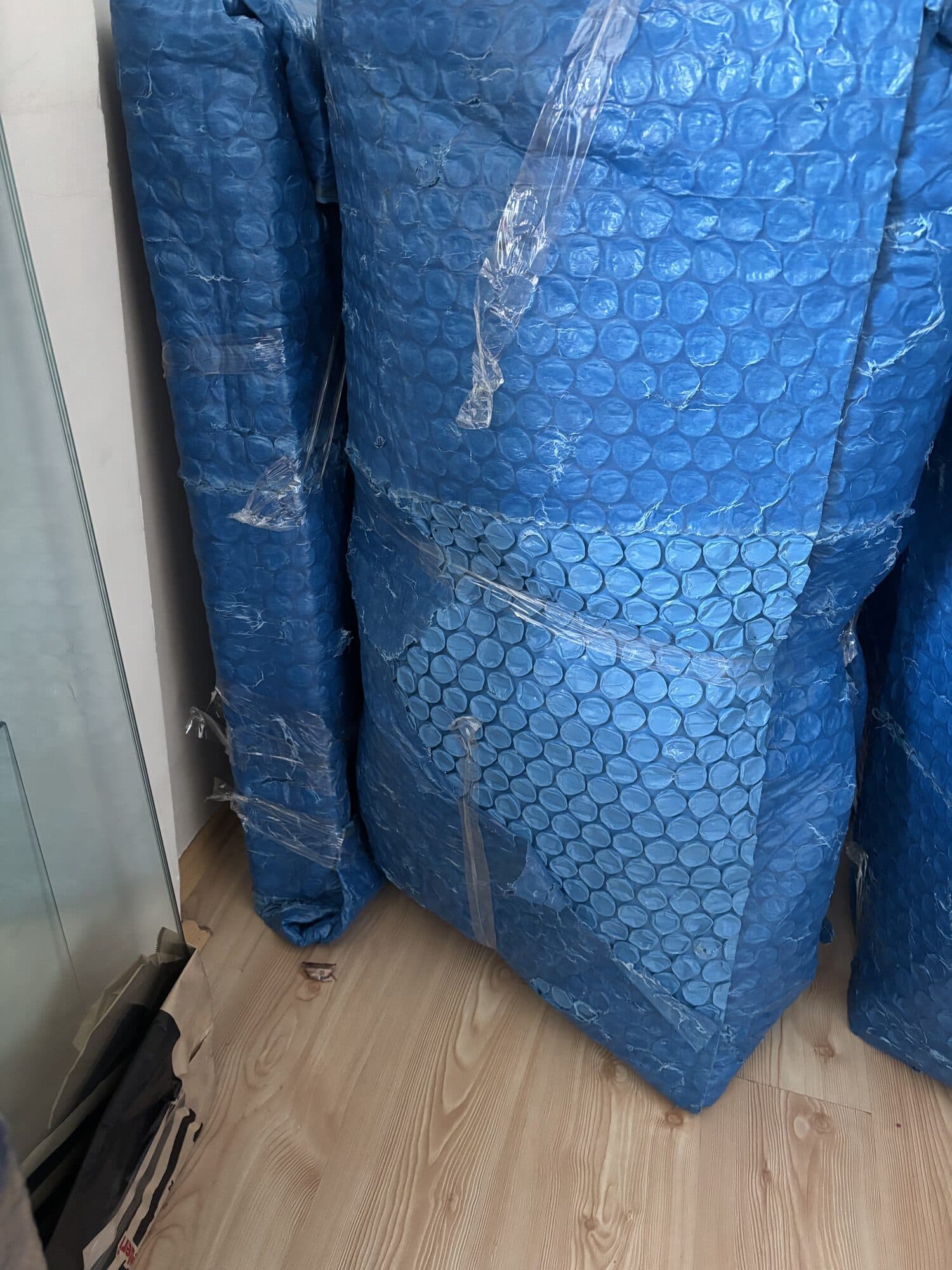 Balonlu naylon paketleme detayı — hasarsız taşımanın sırrı