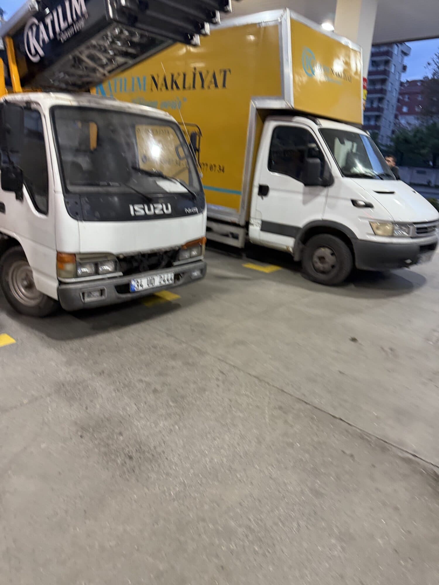 Katılım Nakliyat araç filosu otoparkta