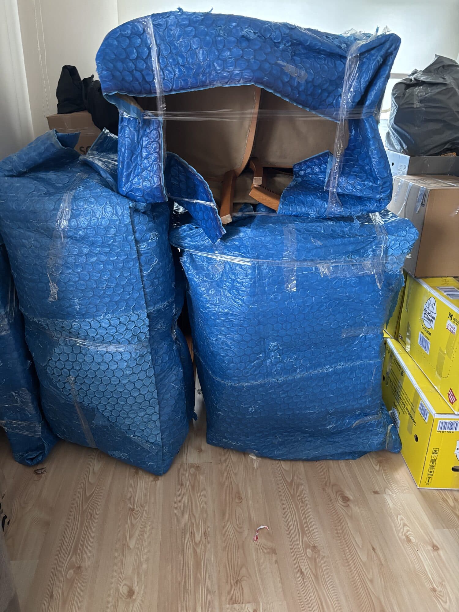 Taşıma öncesi paketlenmiş eşya ve koliler