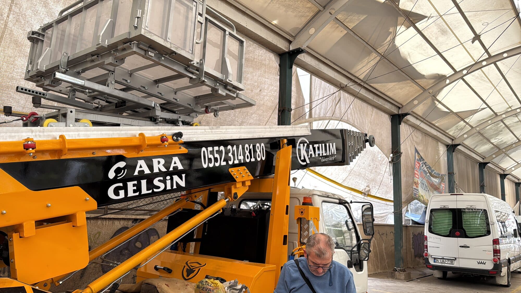 Eşya asansörü taşıma platformu yakın çekim